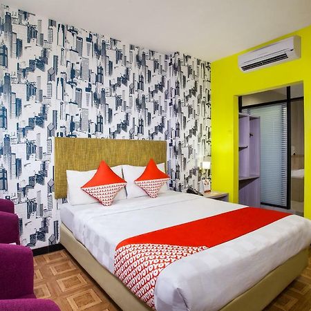 Oyo 119 Belvena Hotel Jakarta Exterior photo