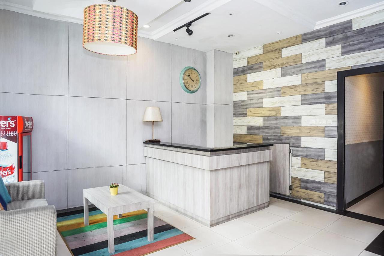 Oyo 119 Belvena Hotel Jakarta Exterior photo